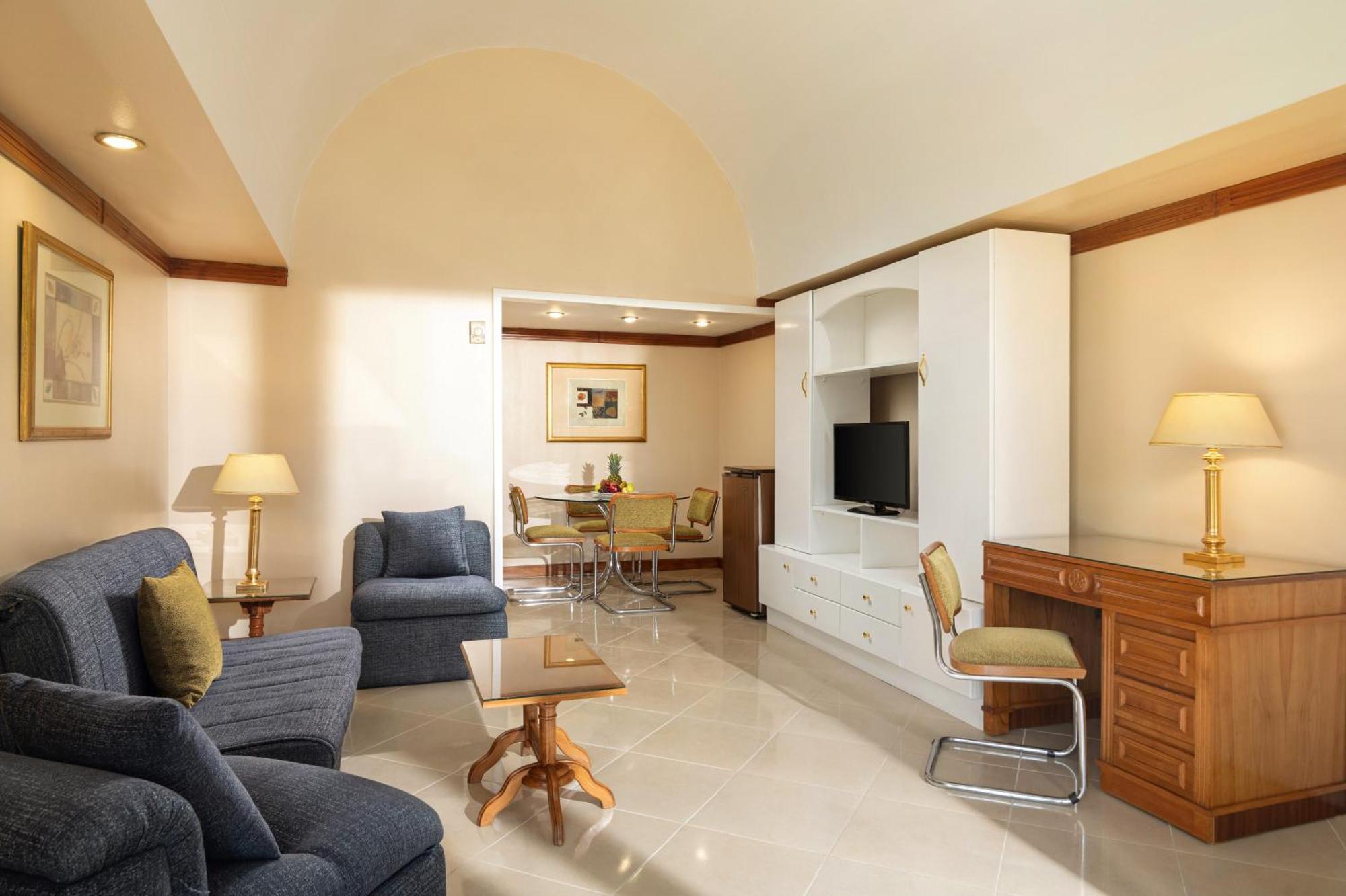 Jaz Pyramids Resort Kafr Ghatati Exterior photo