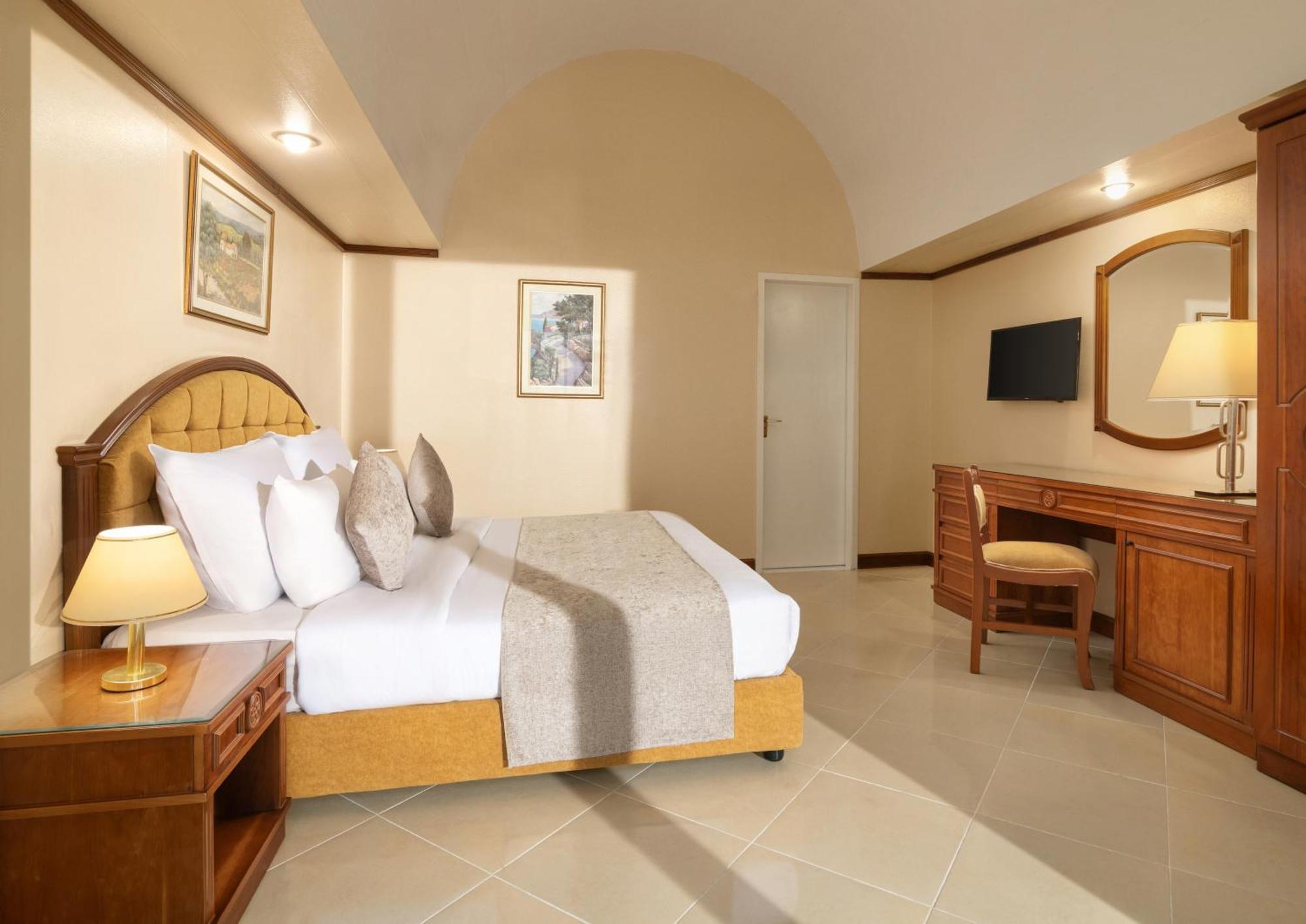Jaz Pyramids Resort Kafr Ghatati Exterior photo