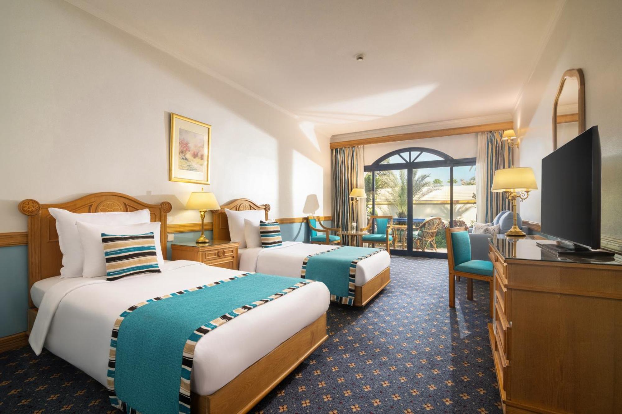 Jaz Pyramids Resort Kafr Ghatati Exterior photo