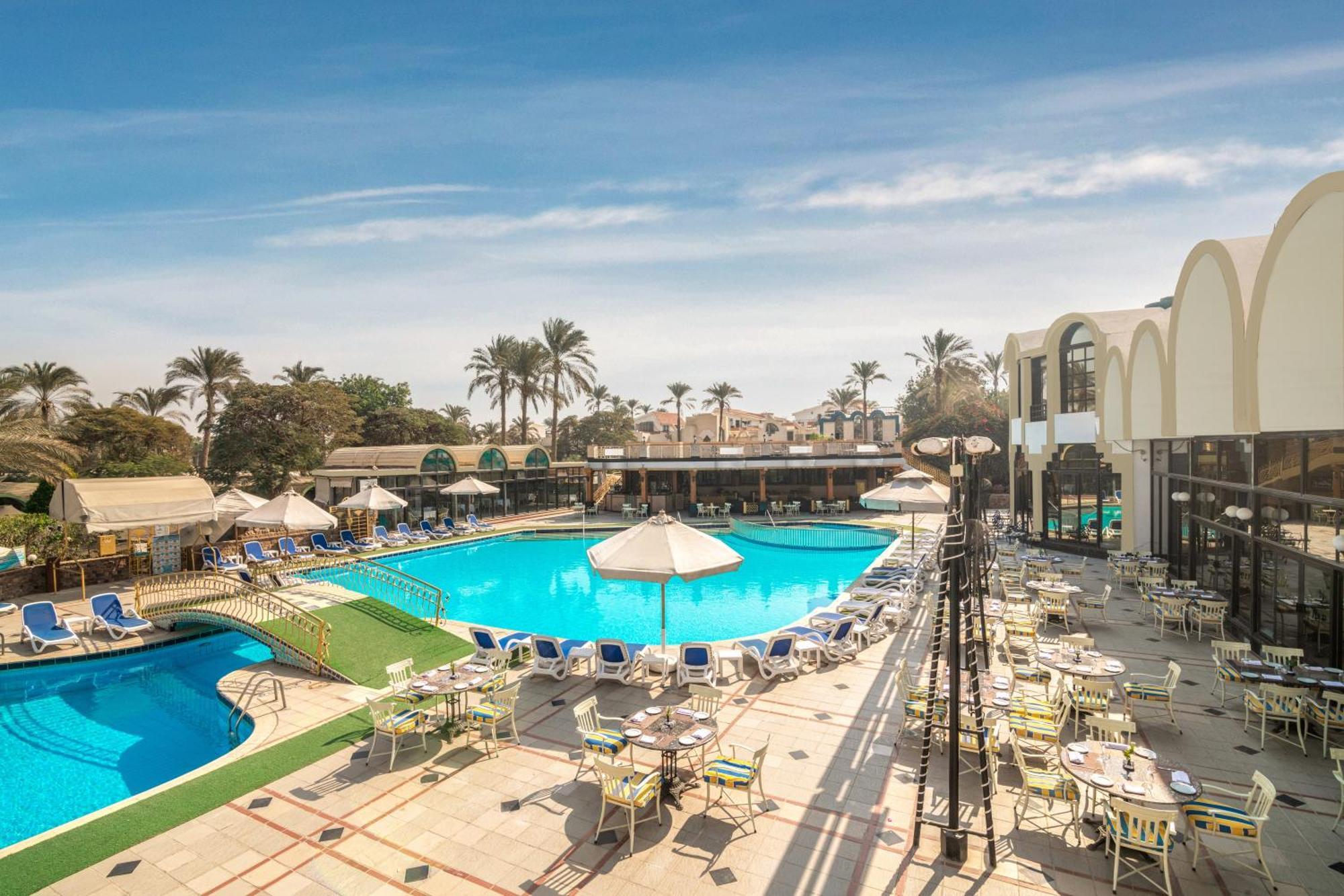 Jaz Pyramids Resort Kafr Ghatati Exterior photo