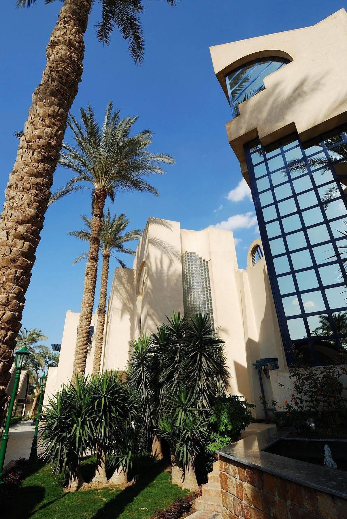 Jaz Pyramids Resort Kafr Ghatati Exterior photo