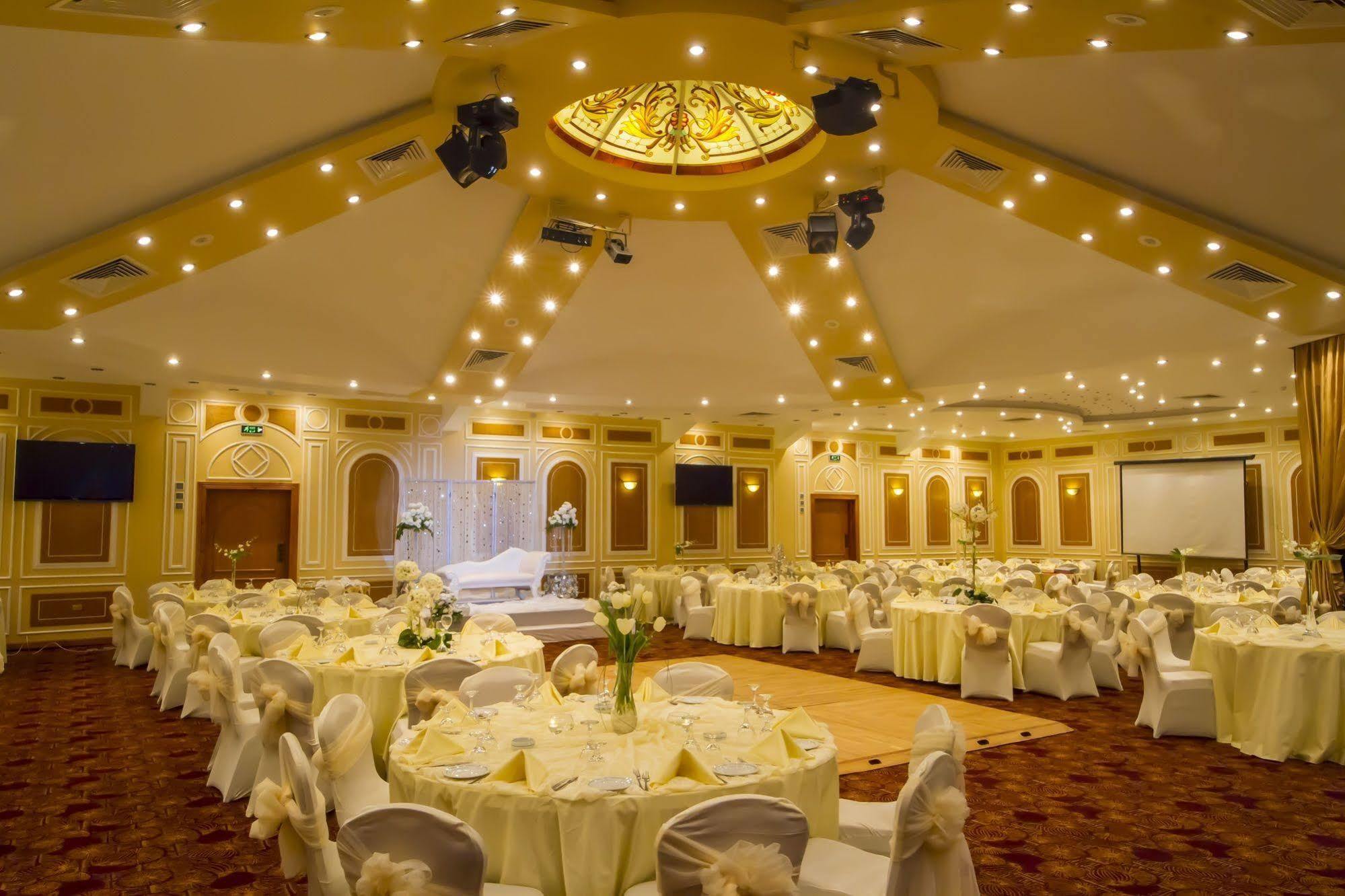 Jaz Pyramids Resort Kafr Ghatati Exterior photo