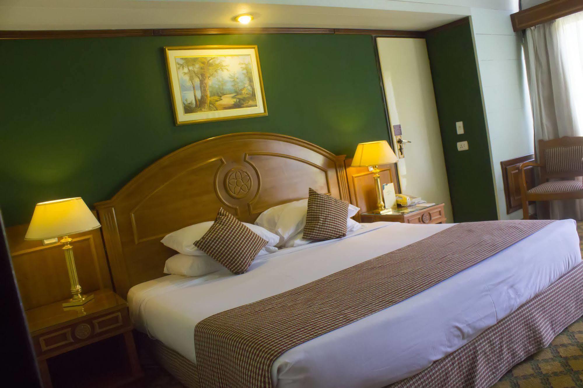 Jaz Pyramids Resort Kafr Ghatati Exterior photo