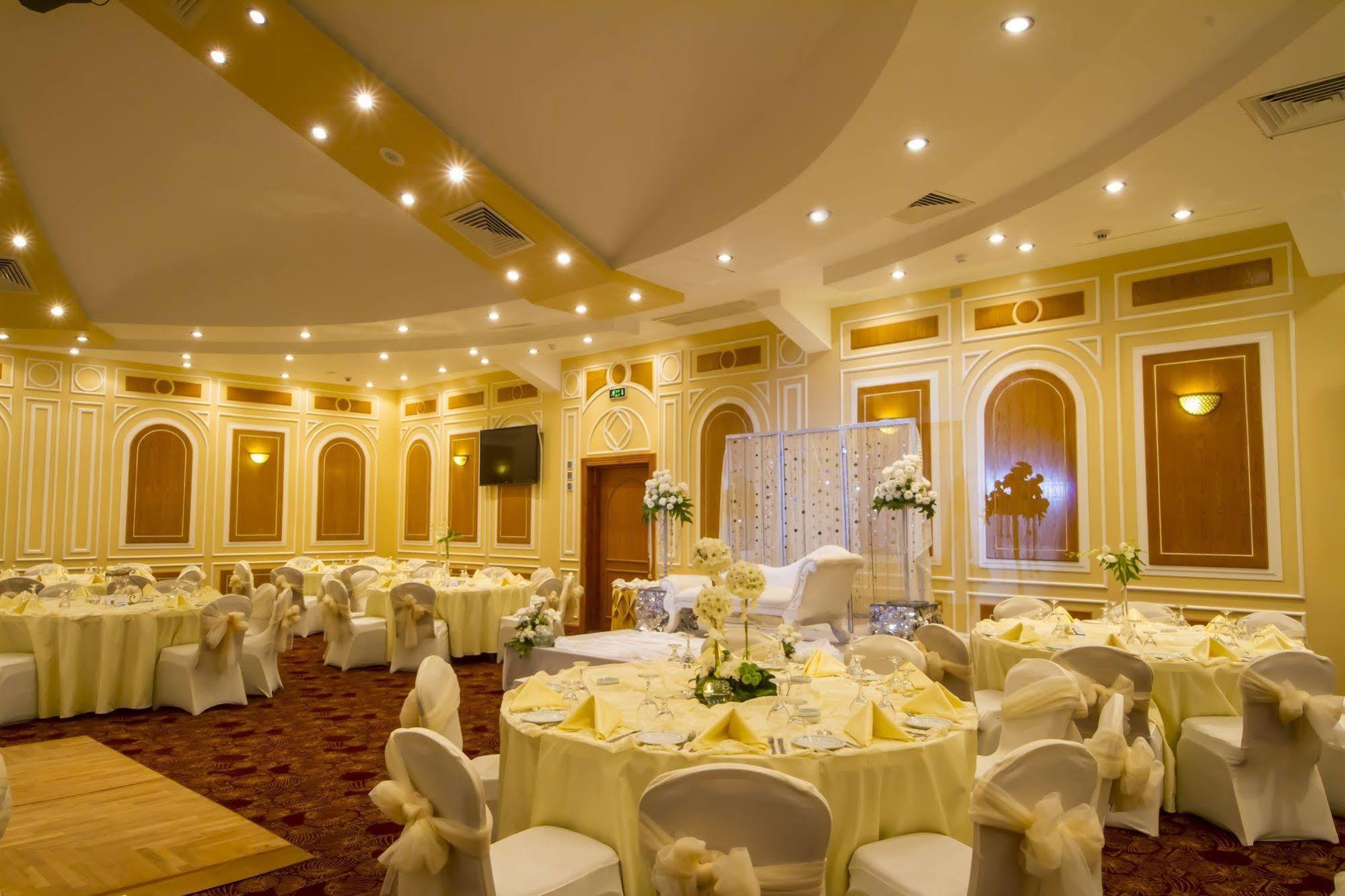 Jaz Pyramids Resort Kafr Ghatati Exterior photo