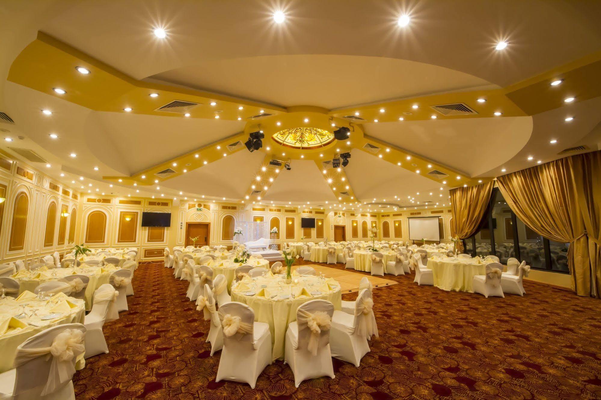 Jaz Pyramids Resort Kafr Ghatati Exterior photo