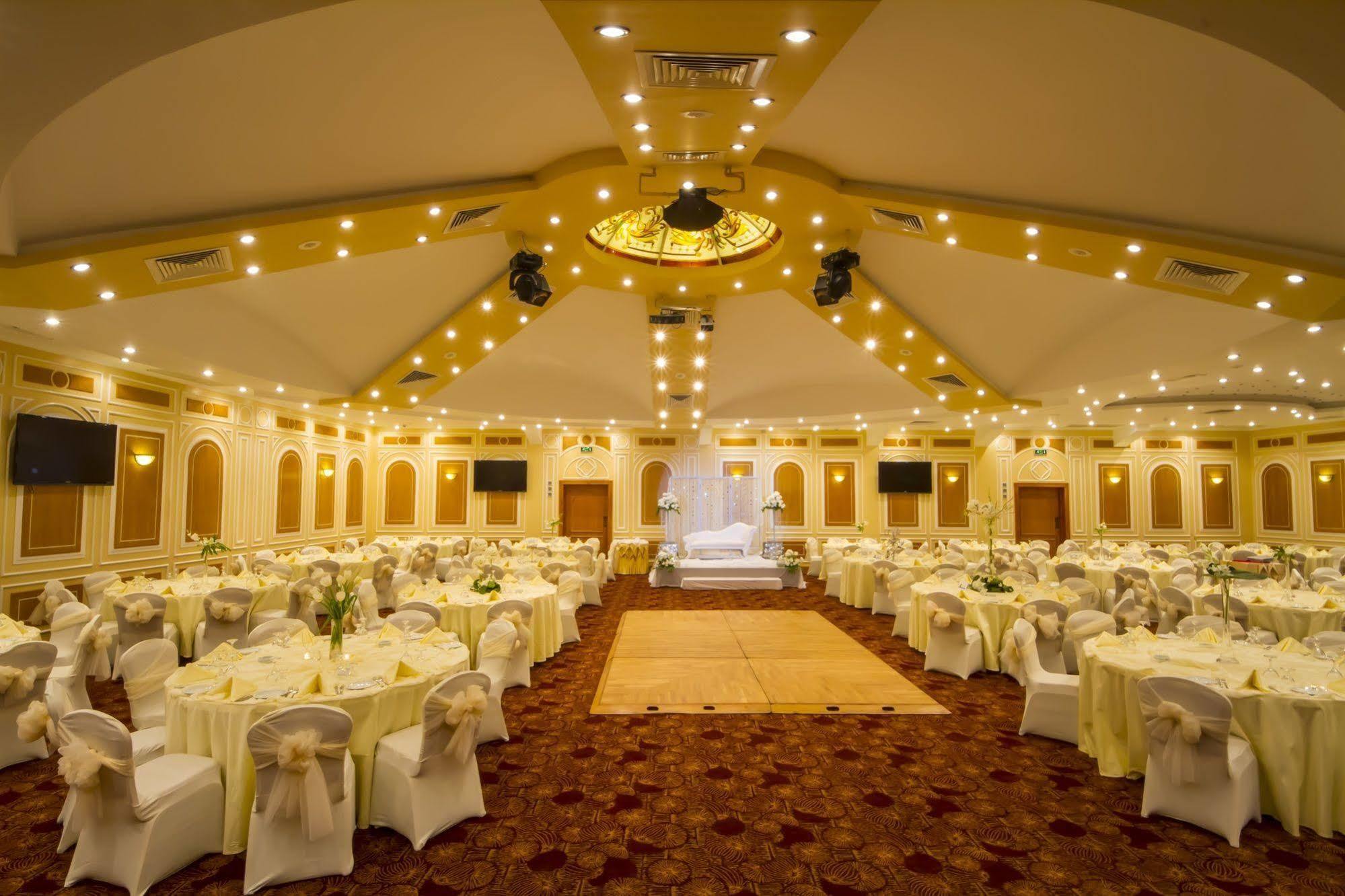 Jaz Pyramids Resort Kafr Ghatati Exterior photo